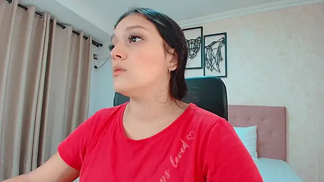 Snapshot of littlemolly_walcott chatting on 07/04/26, 08:48 littlemolly walcott online show from 07/04/26, 08:48