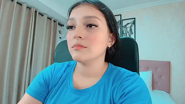 Snapshot of littlemolly_walcott chatting on 07/07/26, 11:42 littlemolly walcott online show from 07/07/26, 11:42