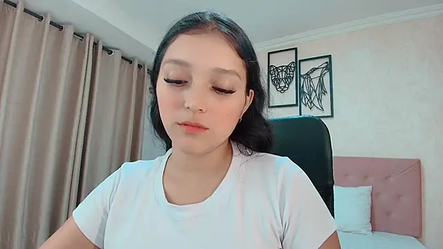 Snapshot of littlemolly_walcott chatting on 07/11/26, 01:41 littlemolly walcott online show from 07/11/26, 01:41