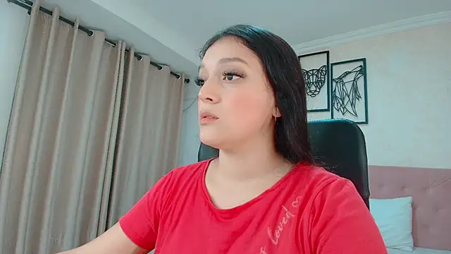 Snapshot of littlemolly_walcott chatting on 07/29/26, 10:30 littlemolly walcott online show from 07/29/26, 10:30