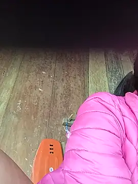 dakota-kis online show from 04/21/26, 01:42