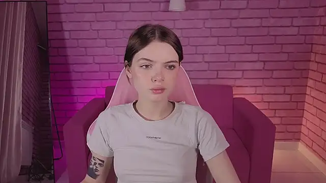 Snapshot of Ellya_me chatting on 02/07/26, 08:51 Ellya me online show from 02/07/26, 08:51