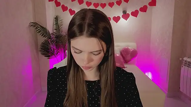 Snapshot of Ellya_me chatting on 02/13/26, 04:03 Ellya me online show from 02/13/26, 04:03