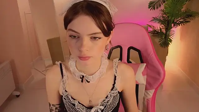 Snapshot of Ellya_me chatting on 02/16/26, 08:43 Ellya me online show from 02/16/26, 08:43