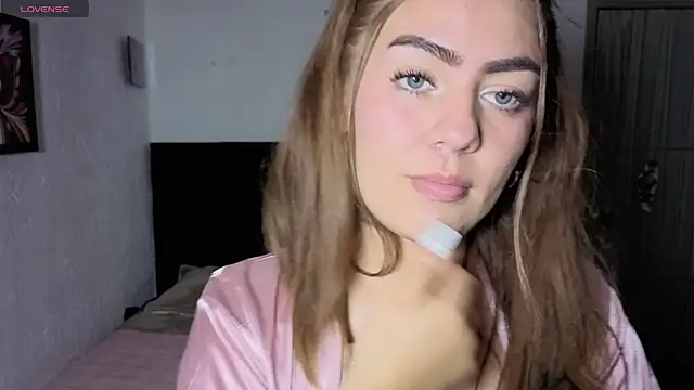 VelourNyx online show from 01/06/26, 03:43