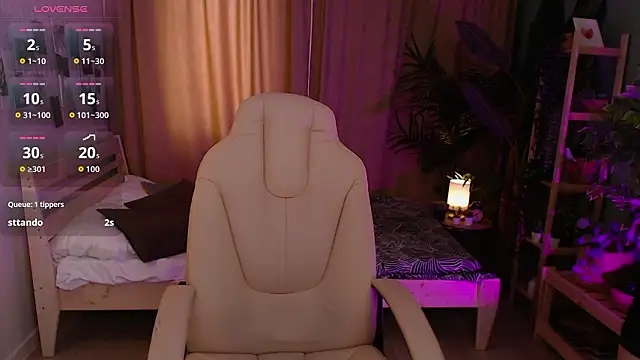 Snapshot of Haya_Harareet chatting on 03/03/26, 07:47 Haya Harareet online show from 03/03/26, 07:47