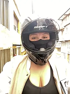 Scarlet auraa online show from 02/24/26, 09:13