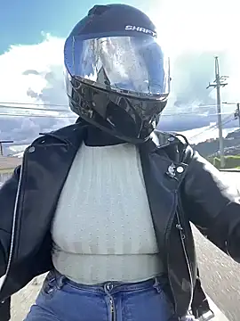 Scarlet auraa online show from 03/31/26, 09:04