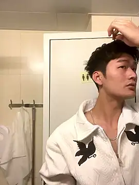 Snapshot of nanda108520 chatting on 01/14/26, 04:01 nanda108520 online show from 01/14/26, 04:01