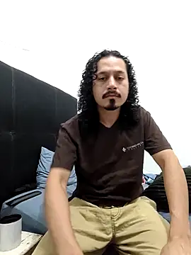 CarlosGM77 online show from 04/30/26, 03:18
