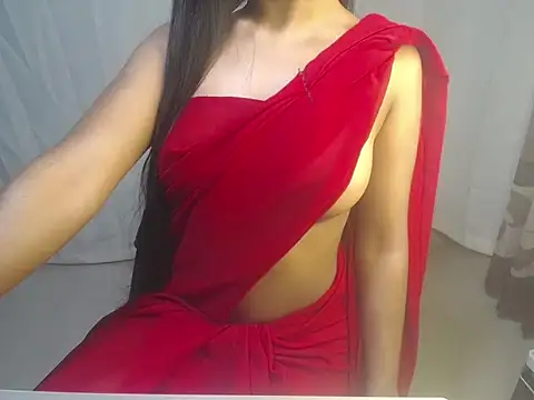 Snapshot of henakhan34 chatting on 01/17/26, 12:10 henakhan34 online show from 01/17/26, 12:10