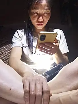 Snapshot of Hiniyk2 chatting on 07/16/26, 01:06 Hiniyk2 online show from 07/16/26, 01:06
