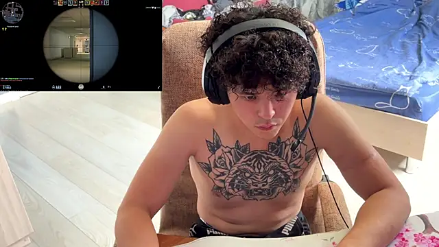 Snapshot of thisguyhasnochill chatting on 07/04/26, 10:54 thisguyhasnochill online show from 07/04/26, 10:54