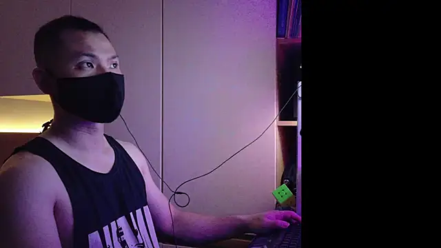 OnlyHand9x online show from 04/19/26, 03:44