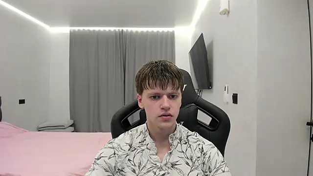 bonekoambalabu online show from 04/04/26, 07:22