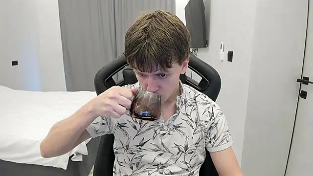 bonekoambalabu online show from 04/19/26, 10:14