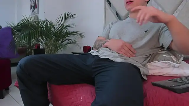 Snapshot of Liam_saint chatting on 03/06/26, 01:07 Liam saint online show from 03/06/26, 01:07