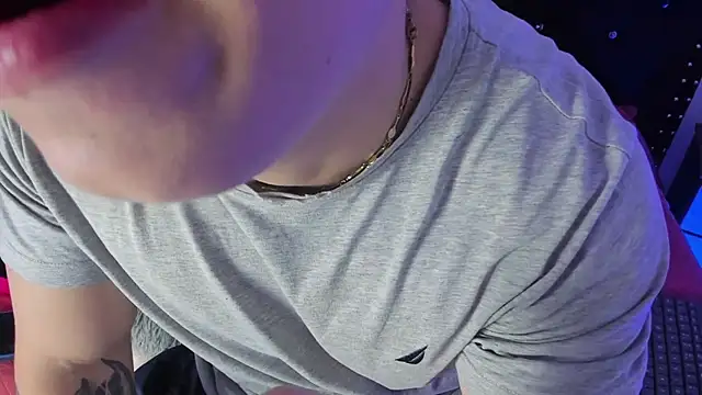 Liam saint online show from 04/24/26, 03:14