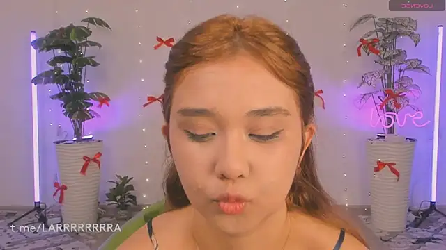 larabae online show from 04/18/26, 08:42