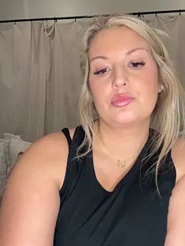 Snapshot of docmilf12 chatting on 02/19/26, 02:51 docmilf12 online show from 02/19/26, 02:51