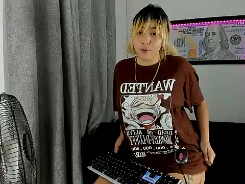 Sandy straw online show from 04/28/26, 11:37