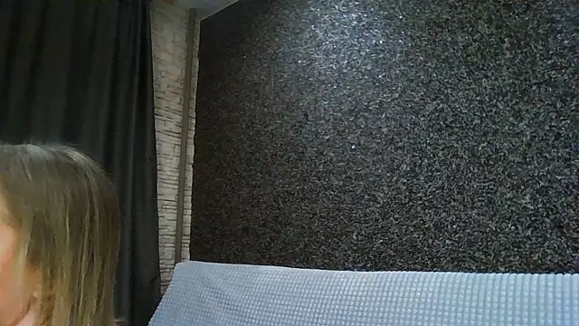 Amanda Luxe online show from 01/06/26, 03:10