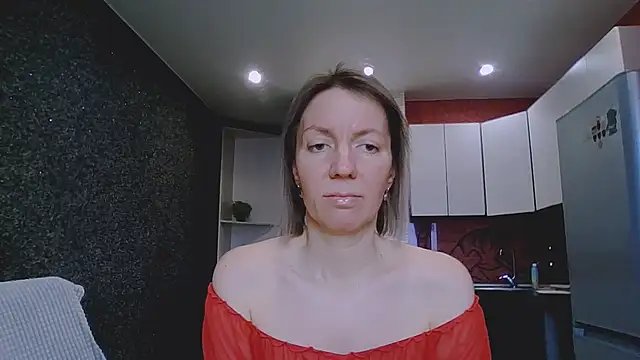 Amanda Luxe online show from 02/25/26, 03:05