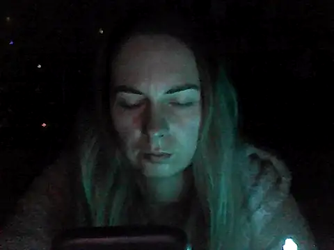 VikiLove765 online show from 01/13/26, 12:16