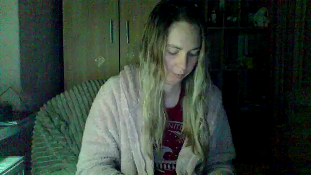 VikiLove765 online show from 02/15/26, 08:49