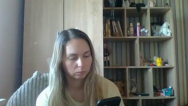 VikiLove765 online show from 02/27/26, 10:48