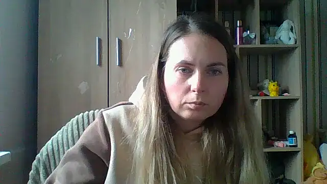VikiLove765 online show from 03/02/26, 12:56