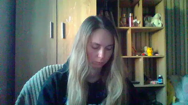 VikiLove765 online show from 03/04/26, 03:29