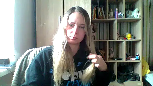 VikiLove765 online show from 03/07/26, 12:13