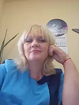 Snapshot of AliceStar333 chatting on 02/13/26, 12:56 AliceStar333 online show from 02/13/26, 12:56