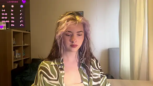 Dia DeAmas online show from 04/24/26, 09:23