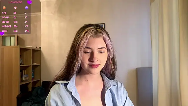 Dia DeAmas online show from 04/28/26, 02:33