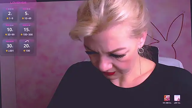 Snapshot of Madonna_Fire chatting on 05/14/26, 12:01 Madonna Fire online show from 05/14/26, 12:01
