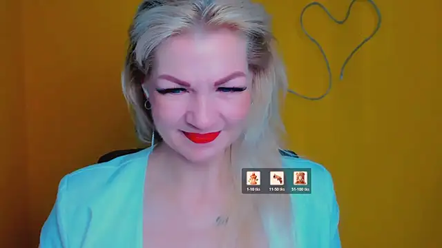 Snapshot of Madonna_Fire chatting on 05/18/26, 05:57 Madonna Fire online show from 05/18/26, 05:57