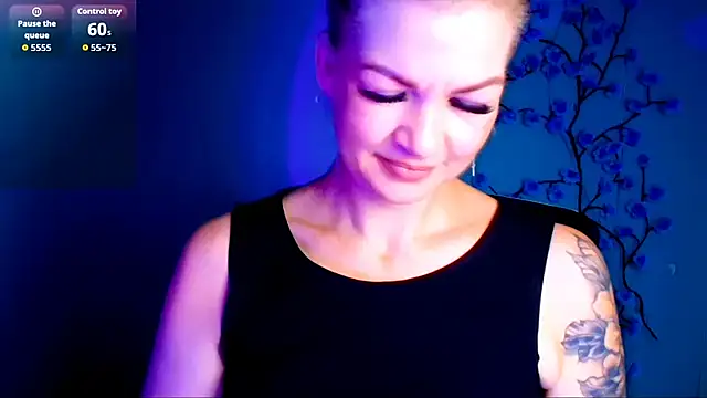 Snapshot of Madonna_Fire chatting on 07/29/26, 11:52 Madonna Fire online show from 07/29/26, 11:52