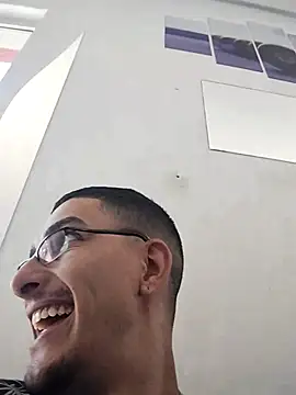 Fefe2805 online show from 04/15/26, 06:48