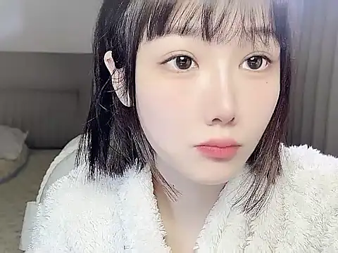 Snapshot of Ccc7- chatting on 01/08/26, 10:39 Ccc7- online show from 01/08/26, 10:39