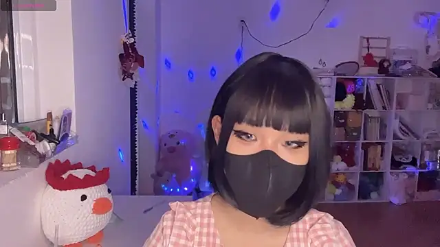 Tieu-May online show from 03/04/26, 07:36