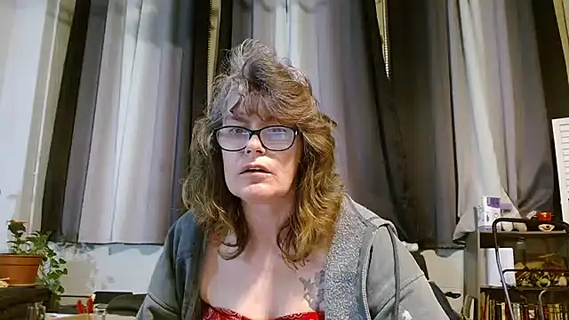 ladylavende3 online show from 03/12/25, 06:18