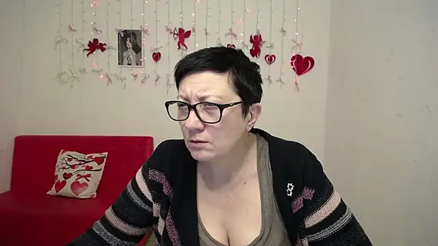 EmilyL0ve online show from 02/12/26, 08:37