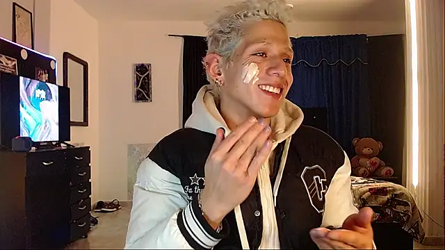 yorsamm smit online show from 07/28/26, 08:43