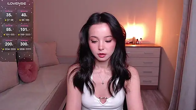 lia hetty online show from 01/25/25, 03:41