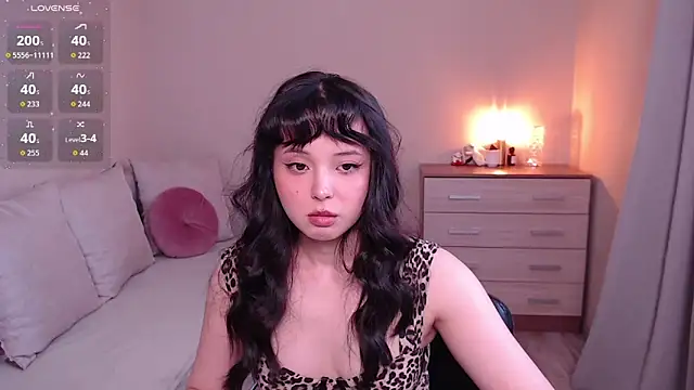 lia hetty online show from 03/29/26, 01:44