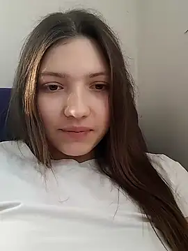 Snapshot of LunaTori456 chatting on 01/13/26, 11:15 LunaTori456 online show from 01/13/26, 11:15