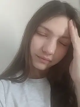 Snapshot of LunaTori456 chatting on 01/16/26, 09:13 LunaTori456 online show from 01/16/26, 09:13