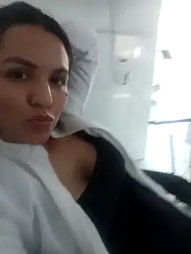 zaraluxx1 online show from 03/07/26, 09:56